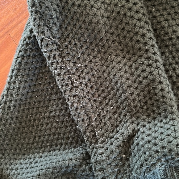 Doe & Rae Sweater - Picture 3 of 3